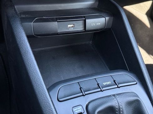 Used 2023 Kia Rio LX image 22