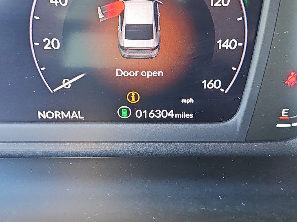 Used 2025 Honda Accord Sport image 13