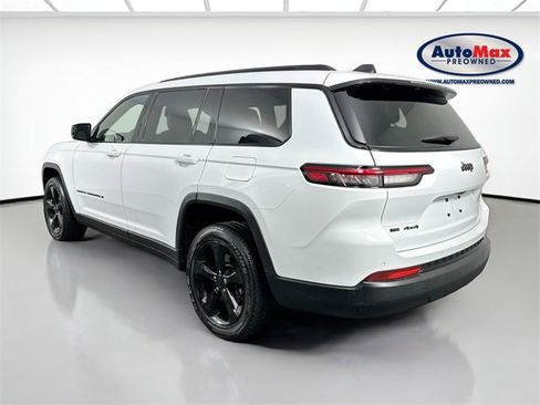 Used 2023 Jeep Grand Cherokee L Laredo image 4