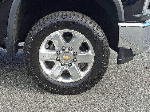 Used 2022 Chevrolet Silverado 2500 LTZ w/ LTZ Premium Package AWD/4WD image 8