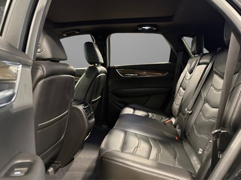 Used 2019 Cadillac XT5 Platinum AWD/4WD image 41