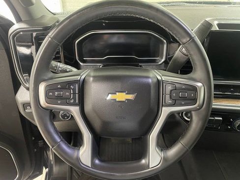 Used 2023 Chevrolet Silverado 1500 LT AWD/4WD image 14