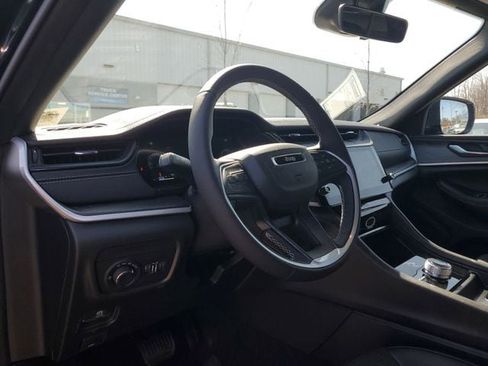 New 2026 Jeep Grand Cherokee Altitude AWD/4WD image 20