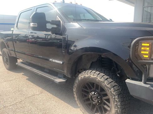 Used 2019 Ford F250 Lariat w/ Lariat Ultimate Package AWD/4WD image 6