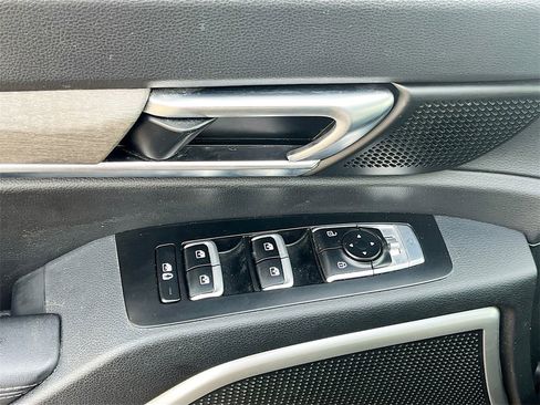 Used 2022 Kia Telluride EX w/ EX Premium Package image 18