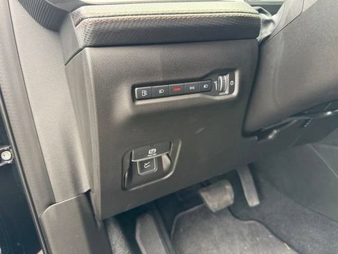 Used 2026 Jeep Cherokee Limited AWD/4WD image 12