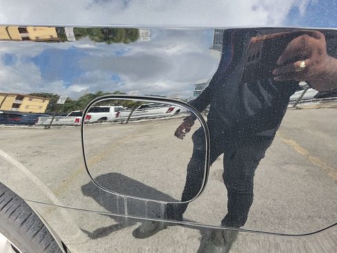 Used 2023 Cadillac Escalade ESV Premium Luxury image 23