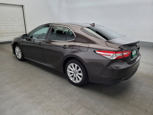 Used 2019 Toyota Camry LE image 3