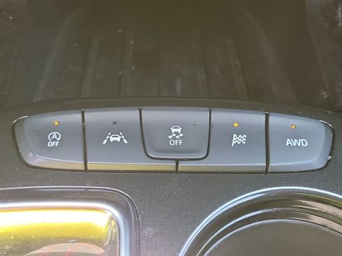 Used 2023 Chevrolet TrailBlazer RS w/ Convenience Package AWD/4WD image 29