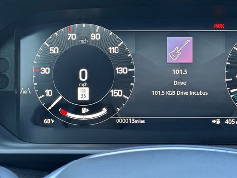 New 2025 Land Rover Discovery Dynamic SE image 27