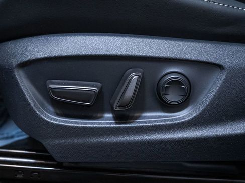 New 2026 Toyota Crown Platinum image 17