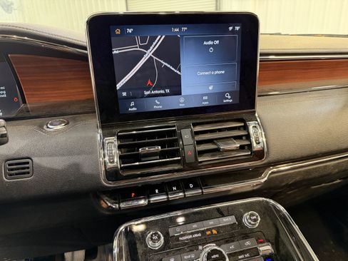 Used 2021 Lincoln Navigator L Reserve image 19