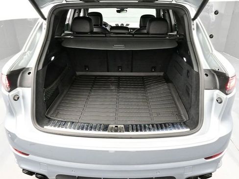 Certified 2021 Porsche Cayenne GTS w/ Premium Package Plus AWD/4WD image 16