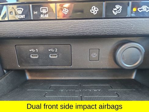 Used 2025 Mitsubishi Outlander AWD image 27