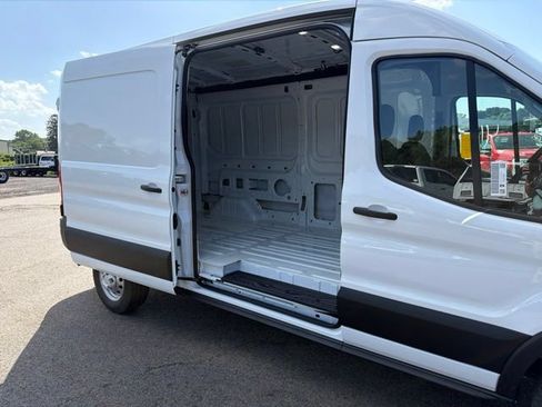 New 2026 Ford Transit 250 148 Medium Roof Extended AWD image 9