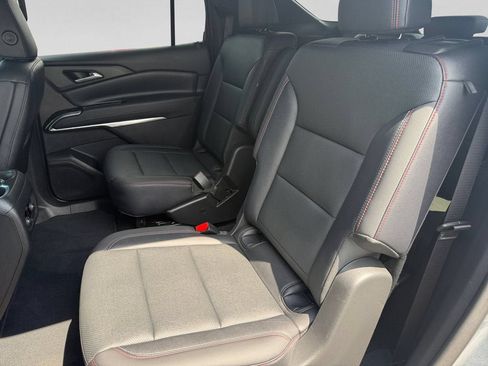 Used 2025 Chevrolet Traverse Z71 AWD/4WD image 14