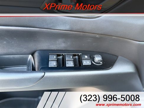 Used 2018 MAZDA CX-5 Touring w/ Preferred Equipment Package FWD image 17