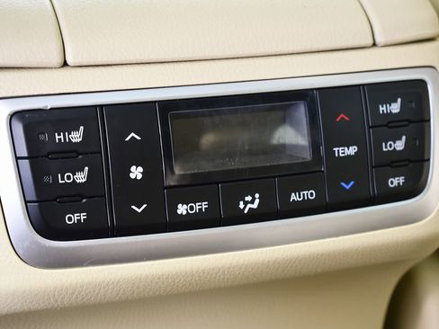 Used 2017 Toyota Highlander Limited image 53