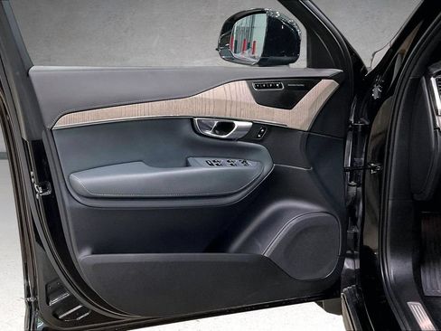 Certified 2023 Volvo XC90 B6 Ultimate w/ Protection Package Premier AWD/4WD image 21