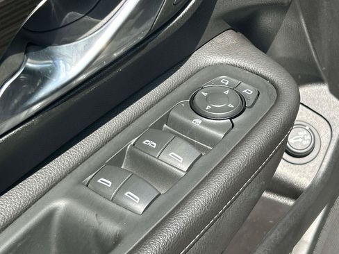 Used 2023 GMC Terrain SLT w/ Infotainment Package II FWD image 15