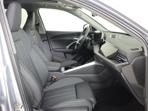 New 2025 Audi Q5 Prestige image 13