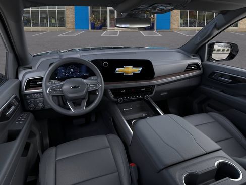 New 2026 Chevrolet Suburban Z71 AWD/4WD image 15