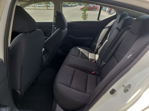 Used 2025 Nissan Altima 2.5 SV FWD image 24