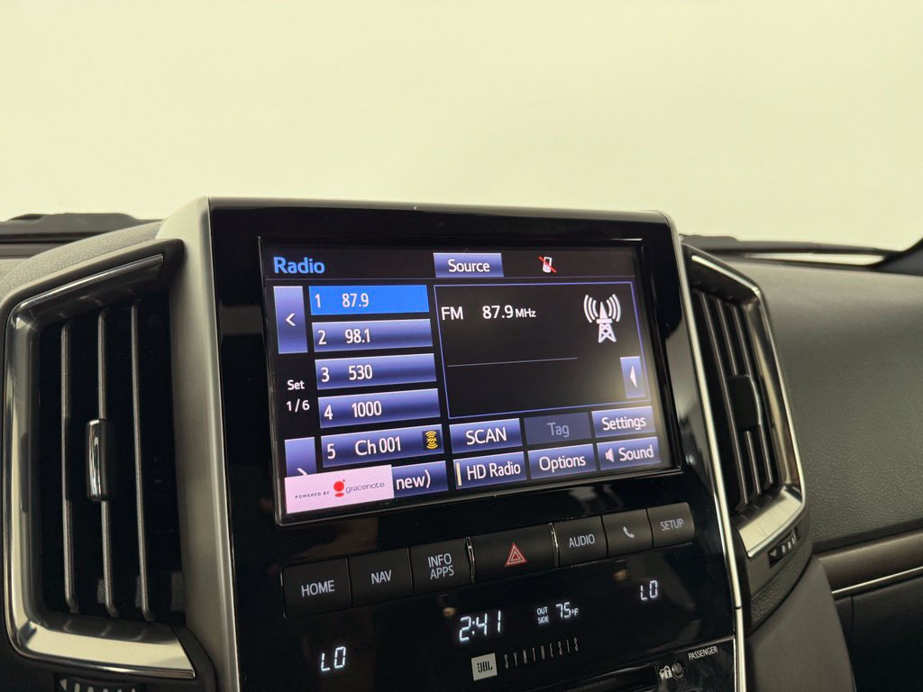 Used 2020 Toyota Land Cruiser w/ Four Season Floor Mat Package AWD/4WD image 39