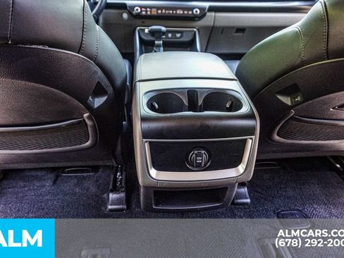 Used 2025 Kia Carnival FWD image 32