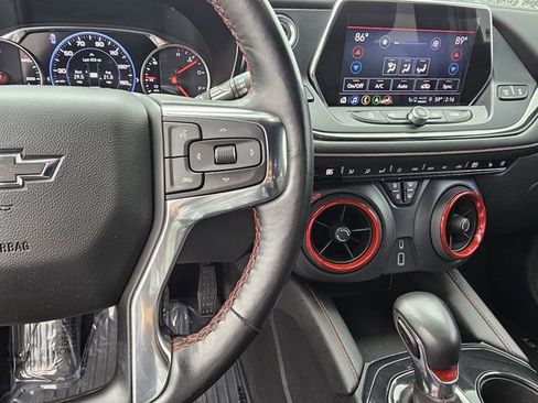 Used 2022 Chevrolet Blazer RS w/ Enhanced Convenience Package image 26