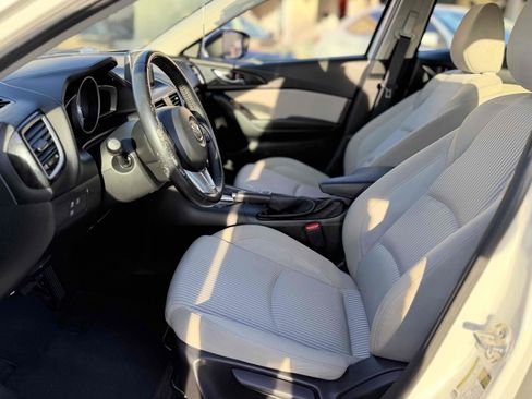 Used 2016 MAZDA MAZDA3 i Touring w/ Popular Equipment Package image 19