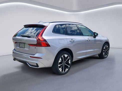 New 2026 Volvo XC60 B5 Plus w/ Protection Package Premier AWD/4WD image 4