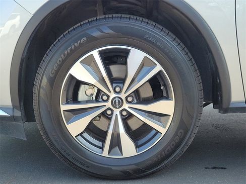 Used 2023 Nissan Murano SV image 27