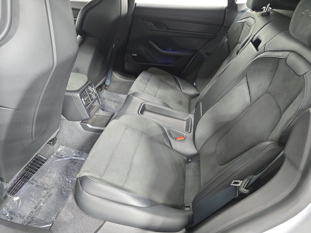 Certified 2024 Porsche Taycan GTS AWD/4WD image 24
