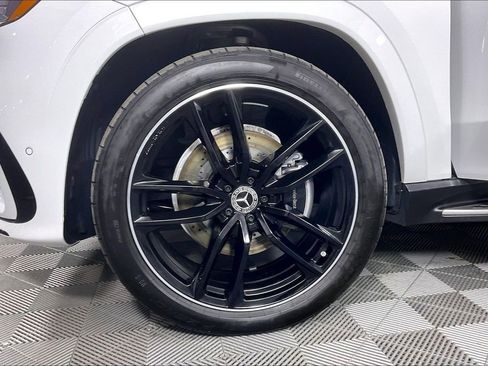 New 2026 Mercedes-Benz GLS 580 4MATIC image 12