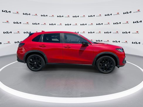 Used 2024 Honda HR-V Sport image 9