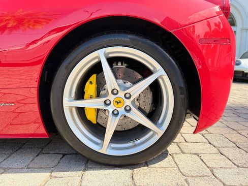 Used 2011 Ferrari 458 Italia Coupe RWD image 30
