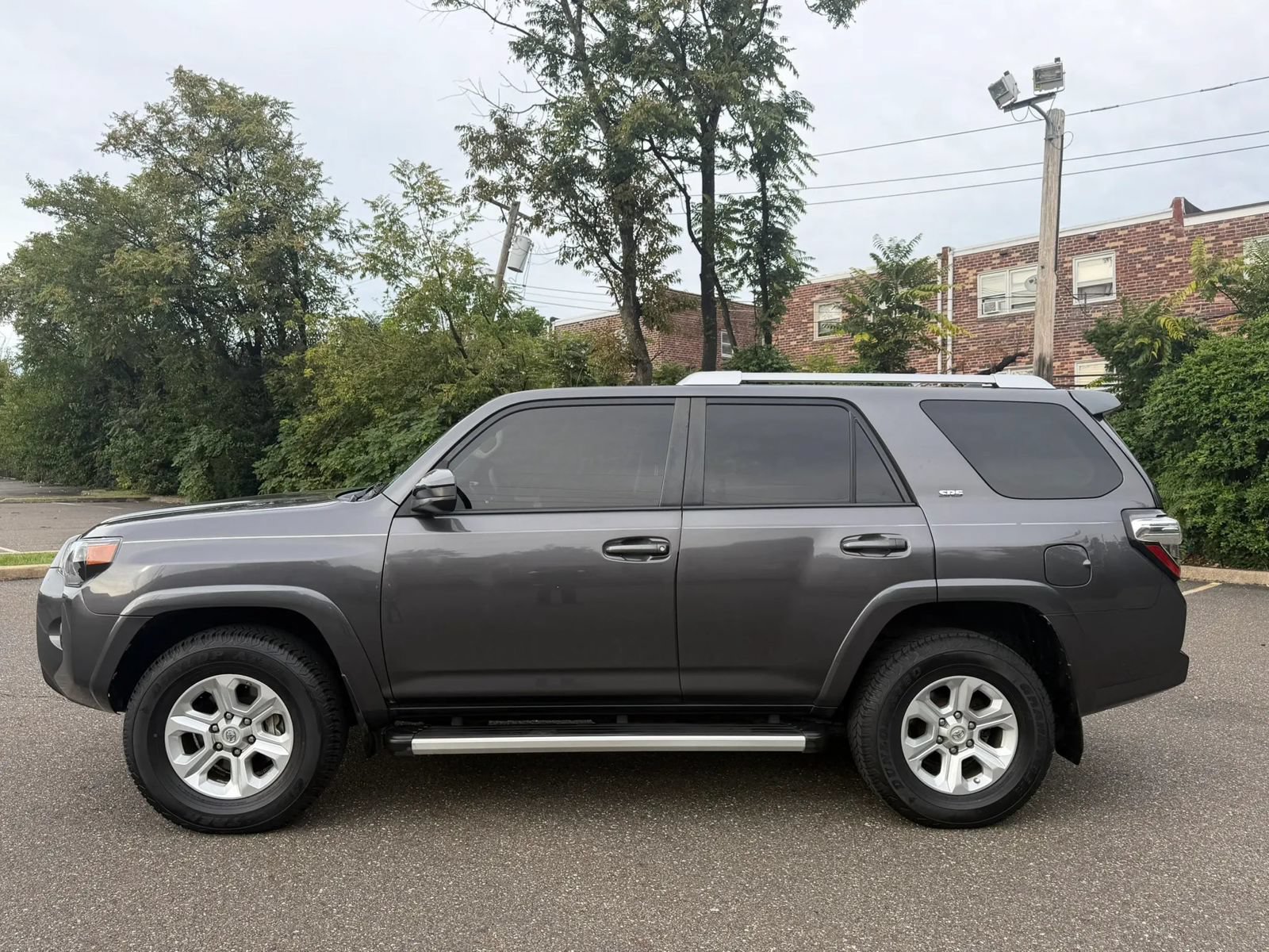 Used 2014 Toyota 4Runner SR5 w/ Convenience Package AWD/4WD image 4