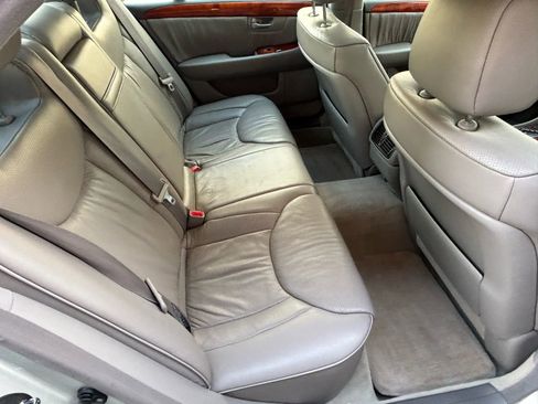Used 2003 Lexus LS 430 RWD image 22