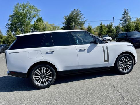 Used 2023 Land Rover Range Rover SE AWD/4WD image 7