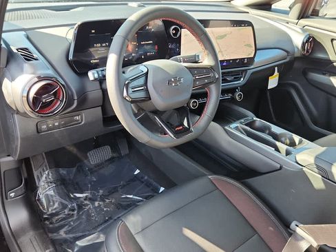 New 2026 Chevrolet Equinox EV RS image 12