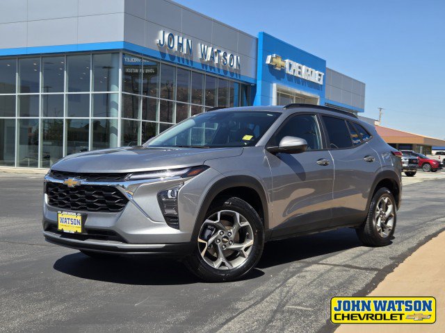 Used 2025 Chevrolet Trax LT w/ LT Convenience Package FWD image 1