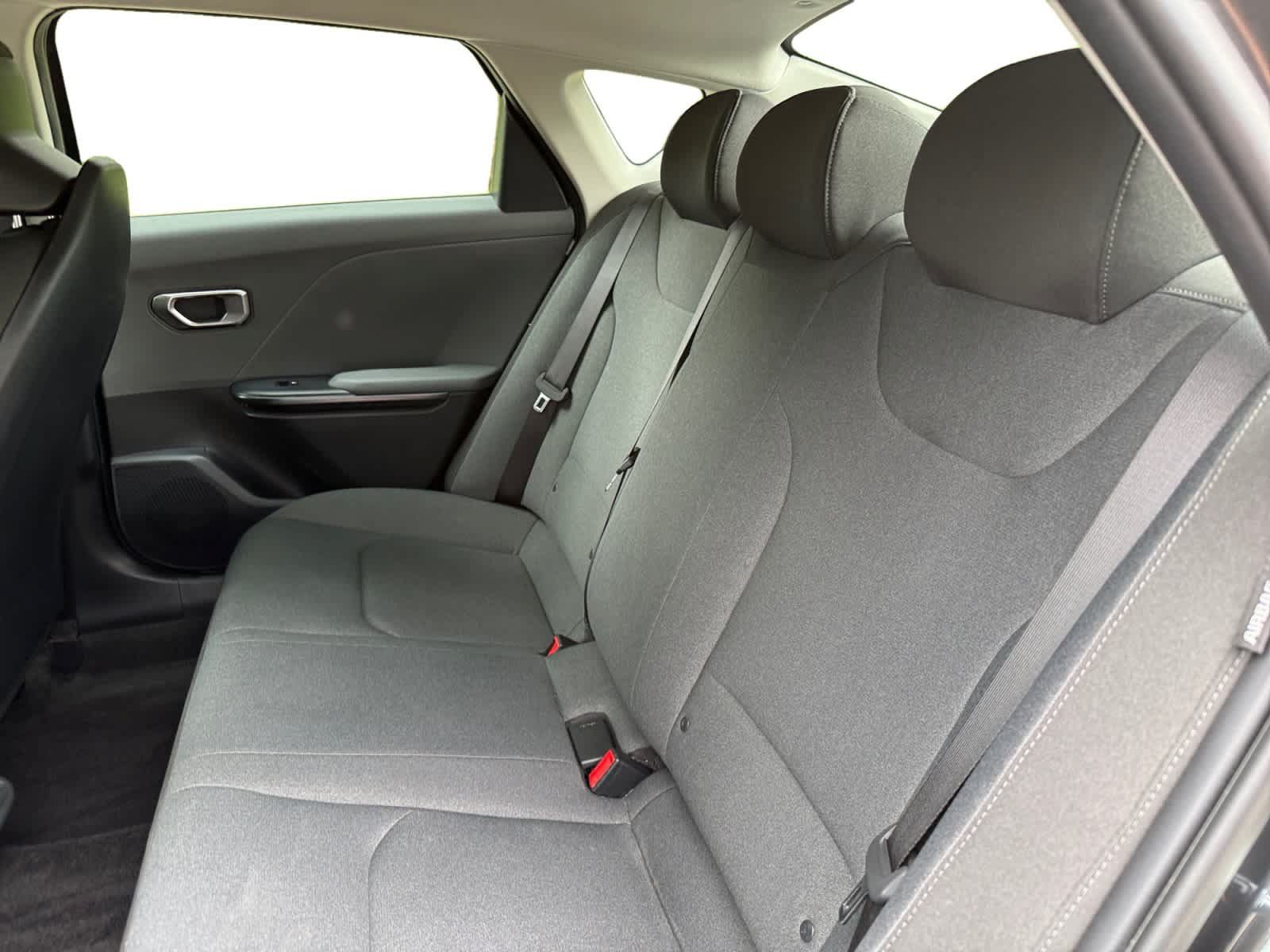 Used 2025 Kia K4 FWD image 22