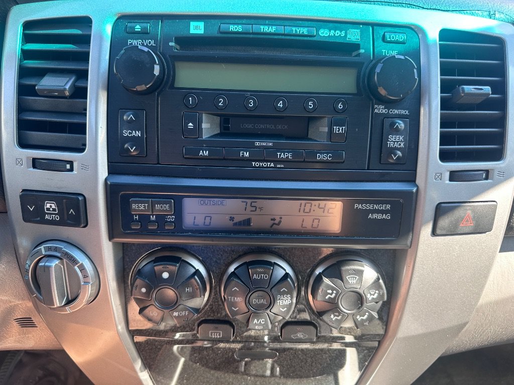 Used 2005 Toyota 4Runner Limited AWD/4WD image 6