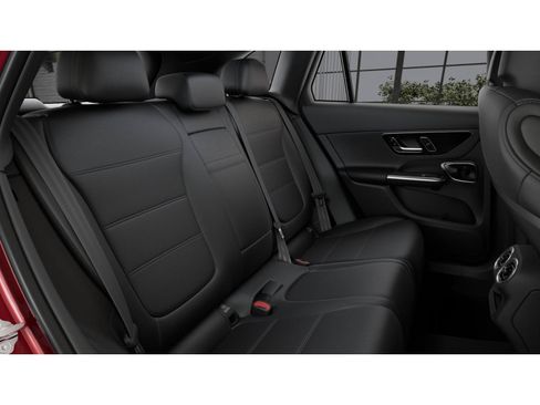 Used 2026 Mercedes-Benz GLC 300 4MATIC image 5