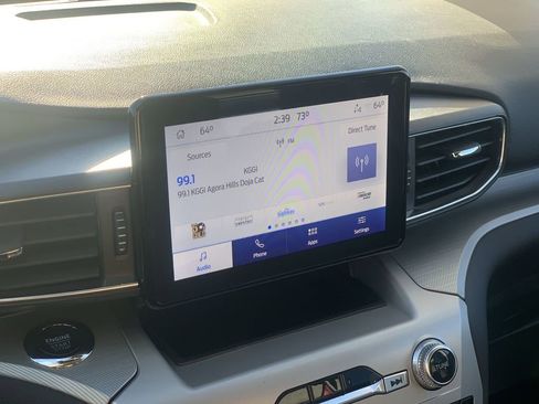 Used 2022 Ford Explorer XLT w/ Equipment Group 202A image 17