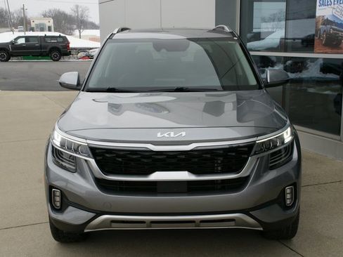 Used 2023 Kia Seltos SX w/ SX Sunroof Package image 6