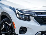 Used 2024 Kia Seltos EX image 3