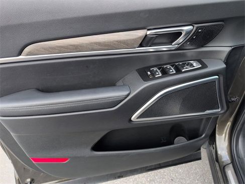 Used 2022 Kia Telluride SX w/ SX Prestige Package image 11