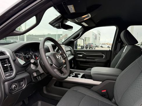 New 2026 RAM 2500 Big Horn AWD/4WD image 8
